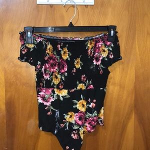 Off the Shoulder bodysuit with flowers